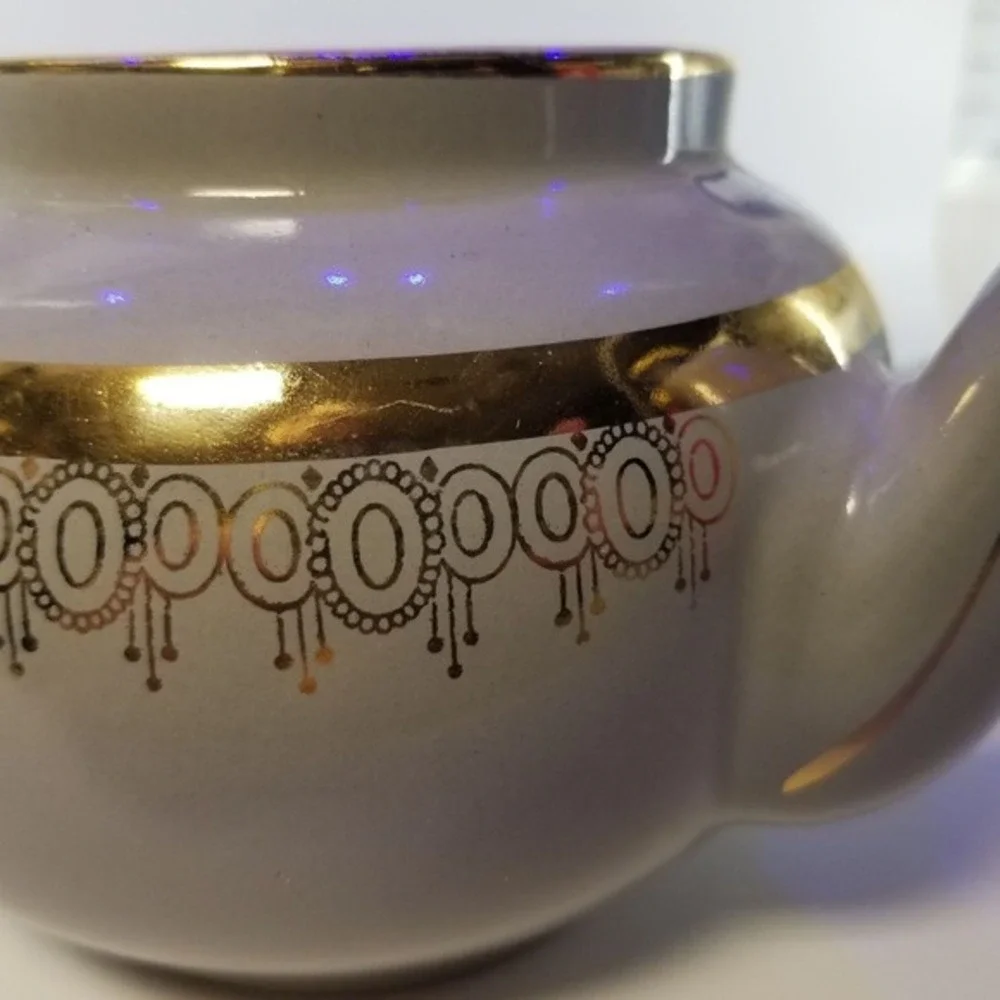 Vintage Ceramic Teapot Hall 6-Cup Gray Gold Trim Geometric‎ Band USA